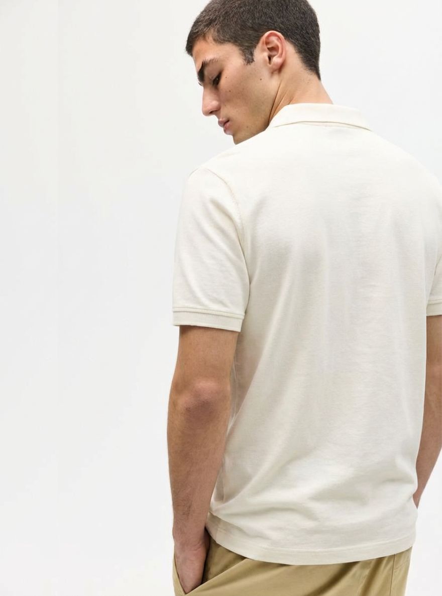 Arden Minimal – Buttoned Polo